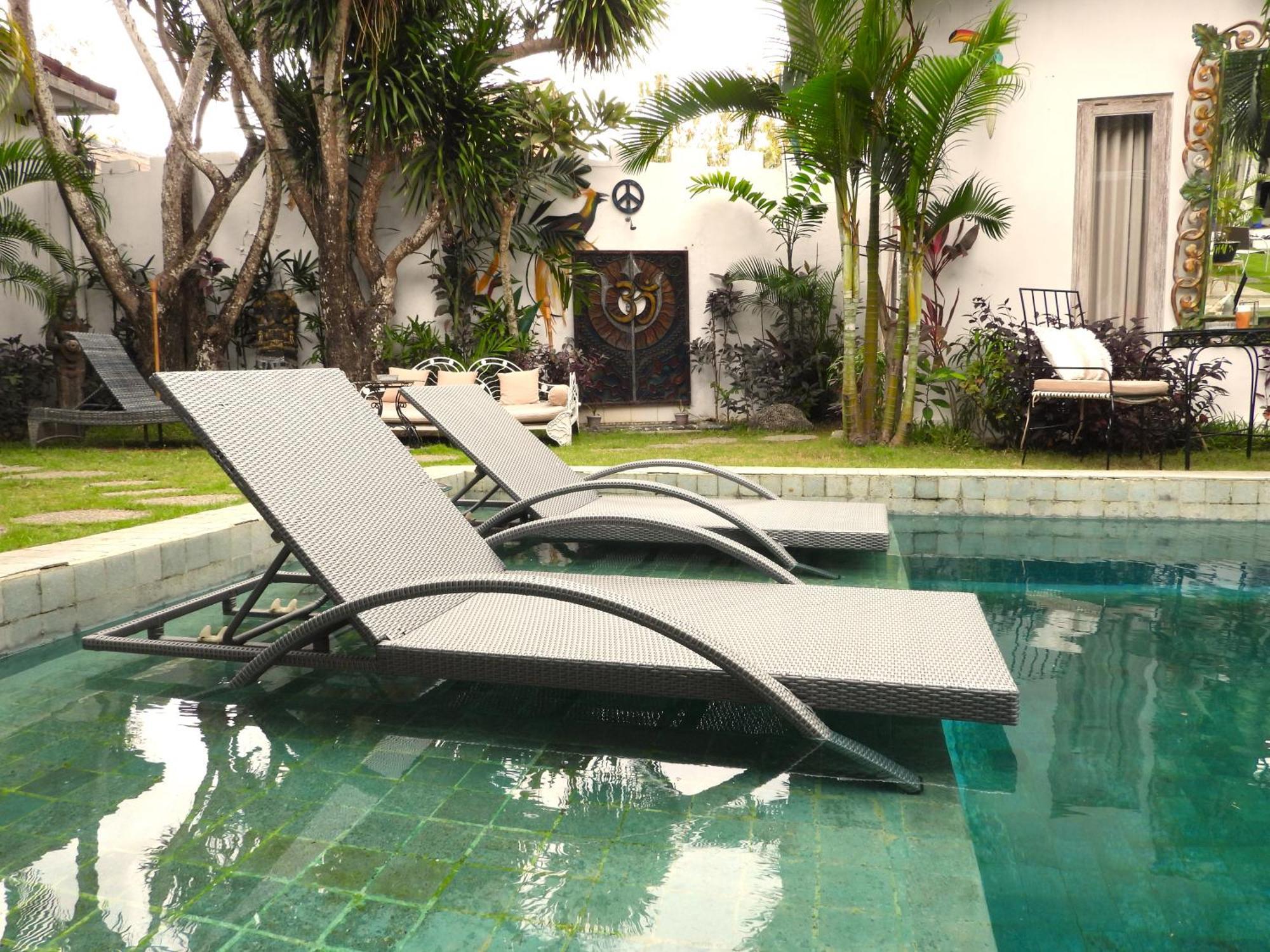 Surga Homestay Jimbaran  Exterior photo