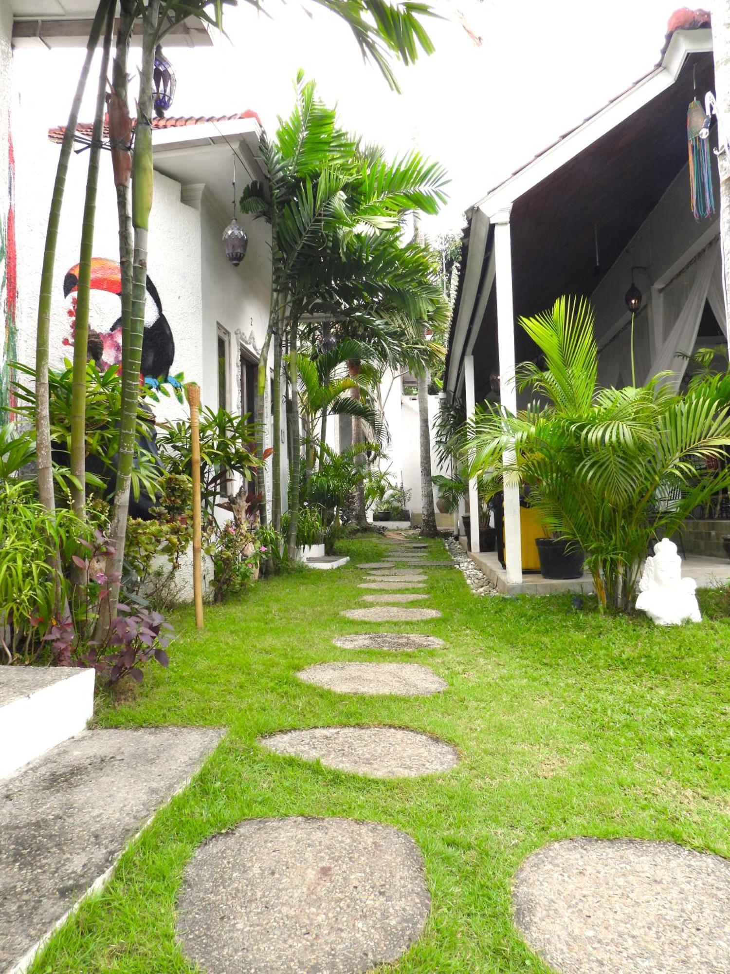 Surga Homestay Jimbaran  Exterior photo